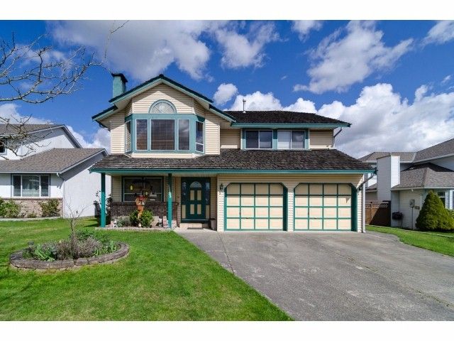 Main Photo: 15933 89 Ave in Surrey: Fleetwood Tynehead House for sale : MLS®# F1408486