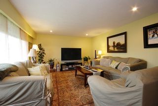 Photo 2: 499 Decaire Street in Coquitlam: Central Coquitlam Home for sale () 