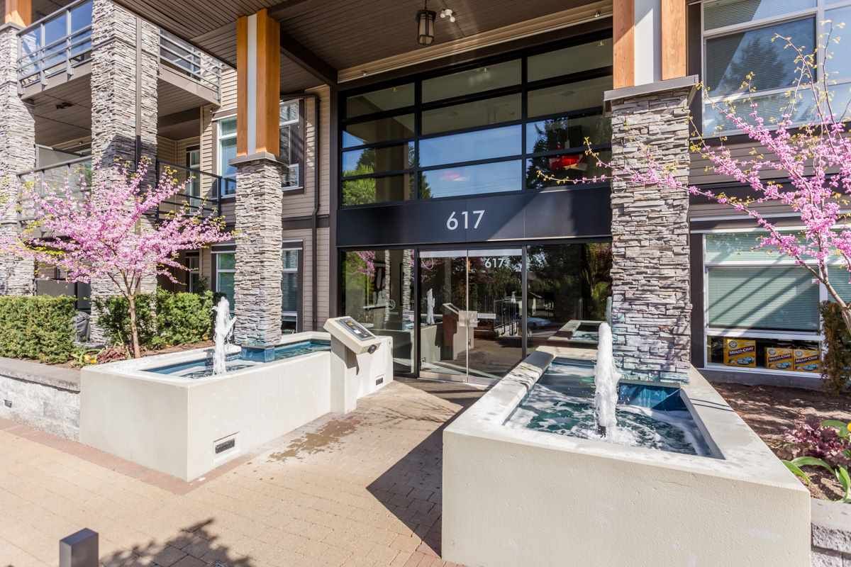 Main Photo: 115 617 SMITH Avenue in Coquitlam: Coquitlam West Condo for sale in "THE EASTON" : MLS®# R2059400