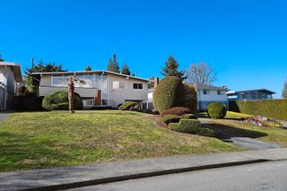 Photo 1: 5715 FORGLEN Drive in Burnaby: Forest Glen BS House for sale (Burnaby South)  : MLS®# R2857195