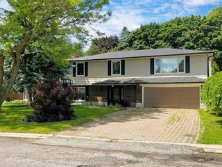 Photo 1: 95 Beswick Drive in Newmarket: Central Newmarket House (Bungalow-Raised) for sale : MLS®# N8442658
