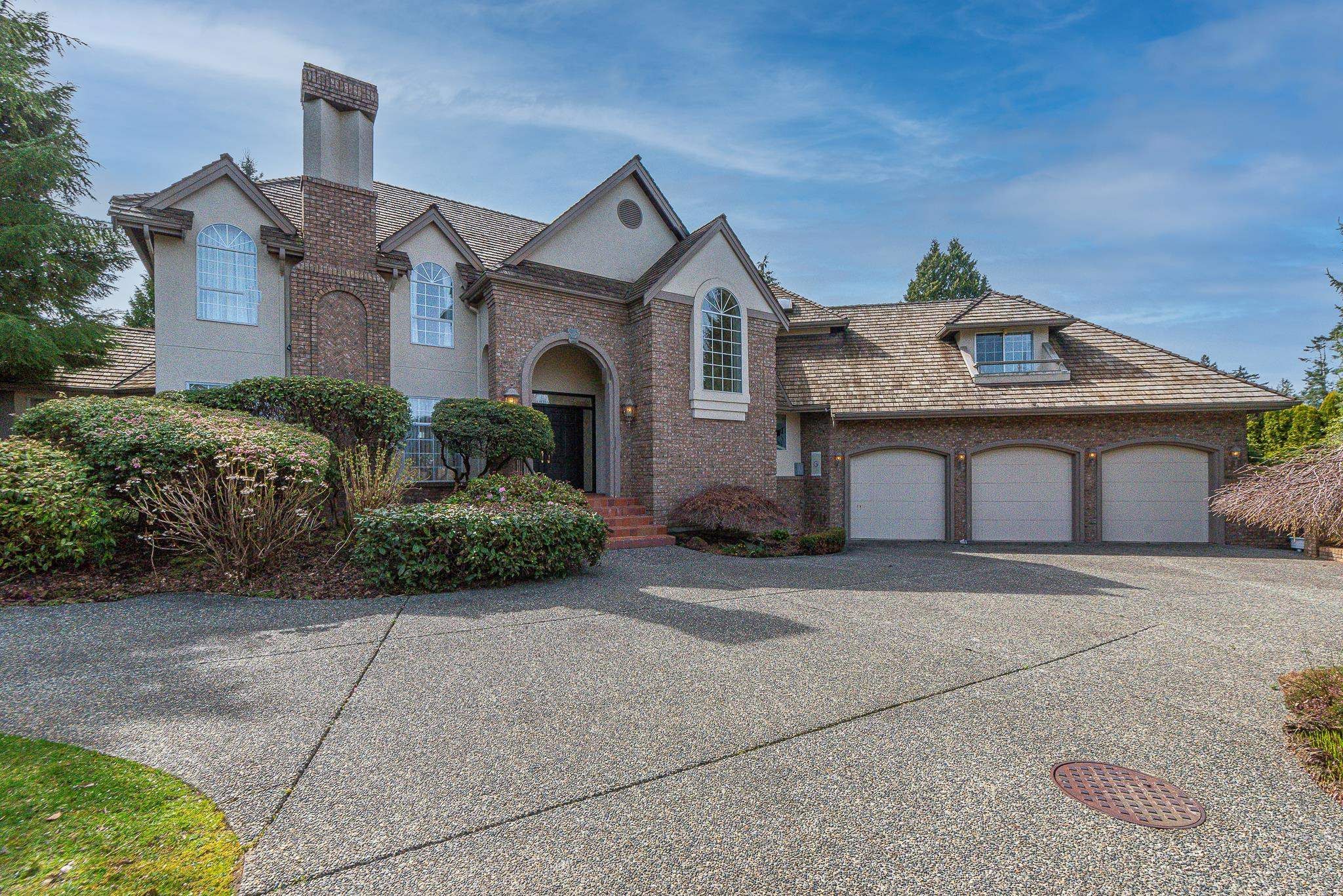 Main Photo: 13790 33 Avenue in White Rock: Elgin Chantrell House for sale (South Surrey White Rock)  : MLS®# R2674219