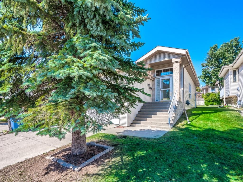 Main Photo: 35 Millbank Hill SW in Calgary: Millrise Semi Detached for sale : MLS®# A1051439