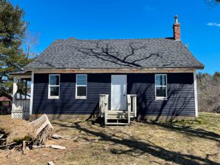 Photo 4: 257 3 Highway in Sable River: 407-Shelburne County Residential for sale (South Shore)  : MLS®# 202207178