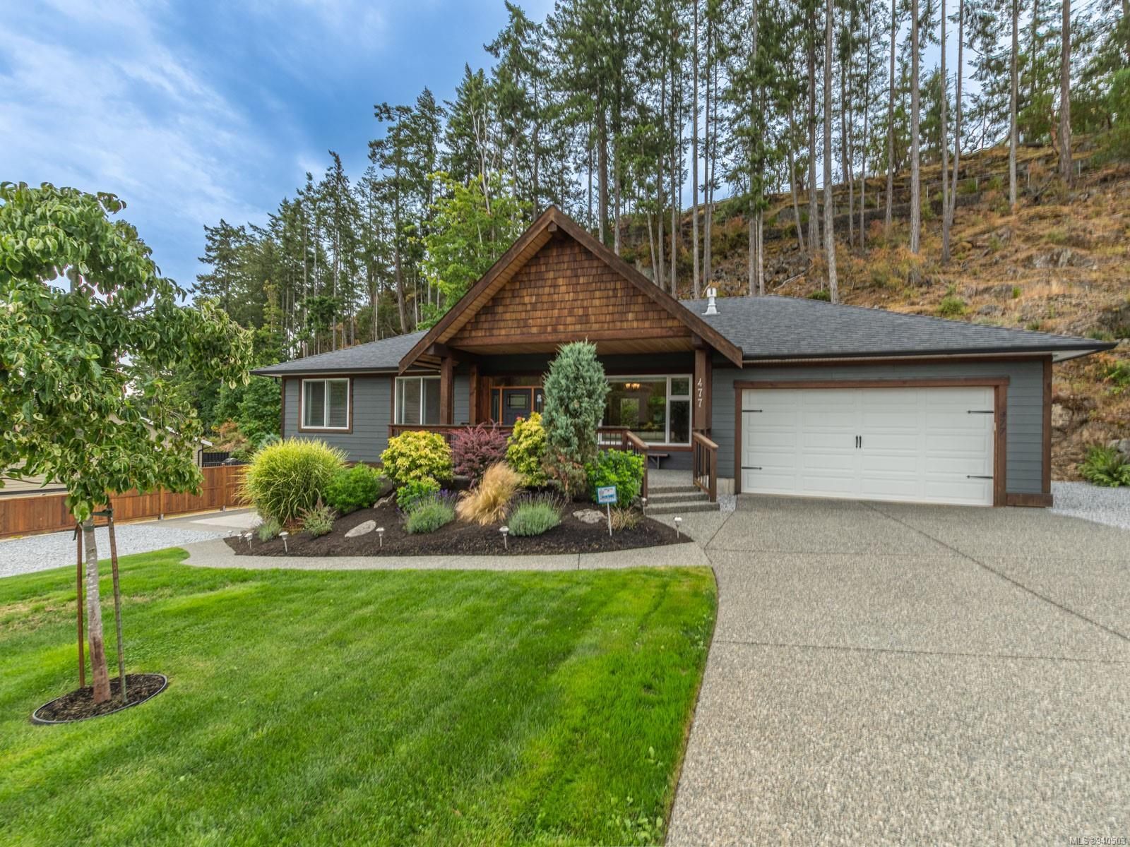 Main Photo: 477 Nottingham Dr in Nanaimo: Na Hammond Bay House for sale : MLS®# 940503