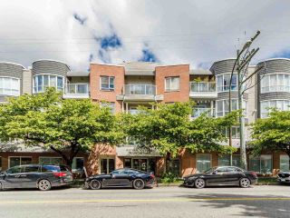 Photo 2: 203 789 W 16TH AVENUE in Vancouver: Fairview VW Condo for sale (Vancouver West)  : MLS®# R2600060