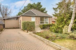 Photo 1: 15 Hawkins Drive in Toronto: Brookhaven-Amesbury House (Bungalow) for sale (Toronto W04)  : MLS®# W5574191