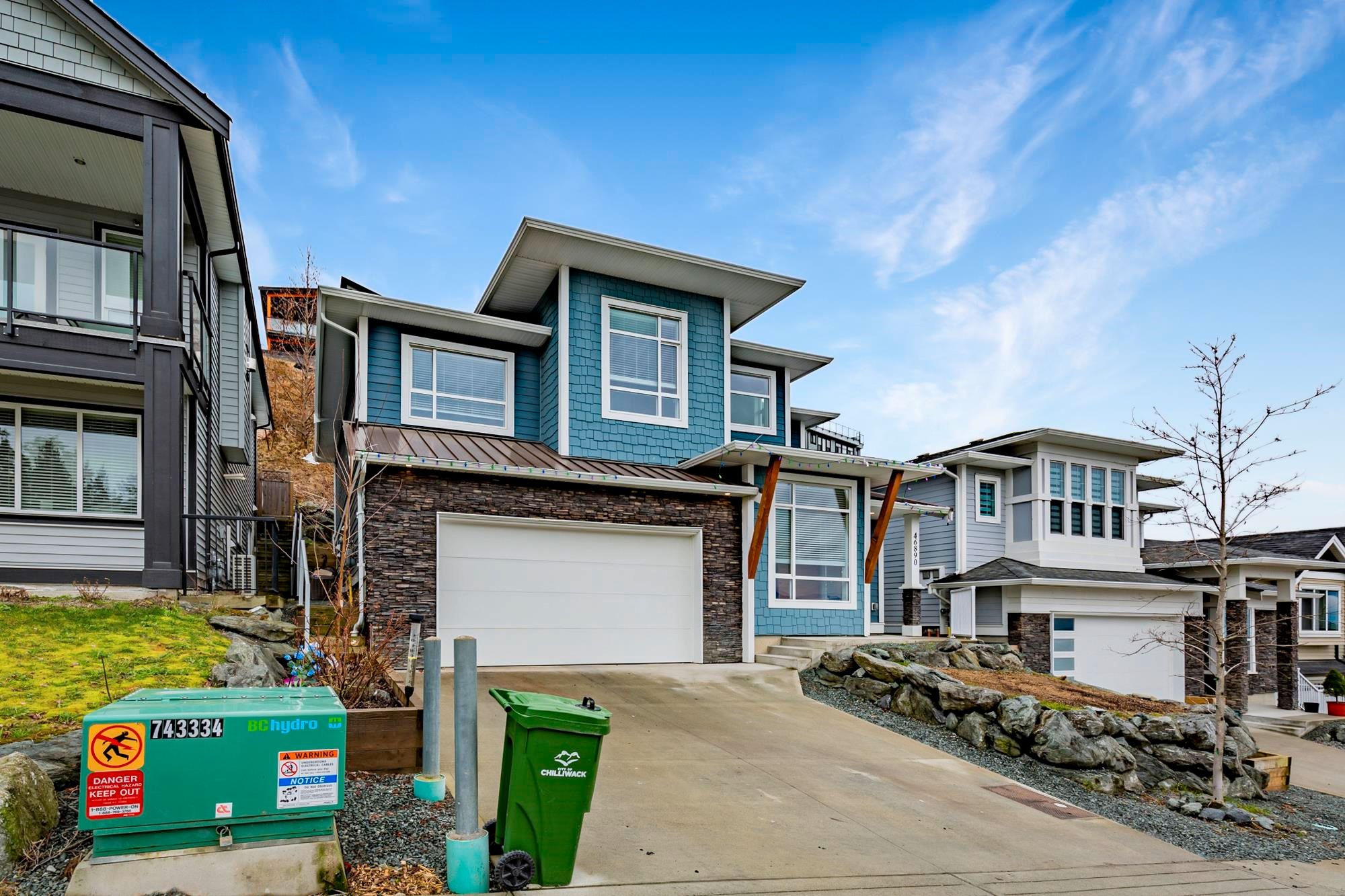 Main Photo: 46890 SYLVAN Drive in Chilliwack: Promontory House for sale in "Promontory" (Sardis)  : MLS®# R2675344