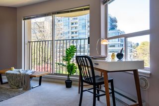 Photo 4: 319 525 WHEELHOUSE Square in Vancouver: False Creek Condo for sale in "HENLEY COURT" (Vancouver West)  : MLS®# R2778605