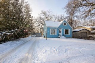 Photo 1: 194 Home Street in Steinbach: R16 Residential for sale : MLS®# 202300499