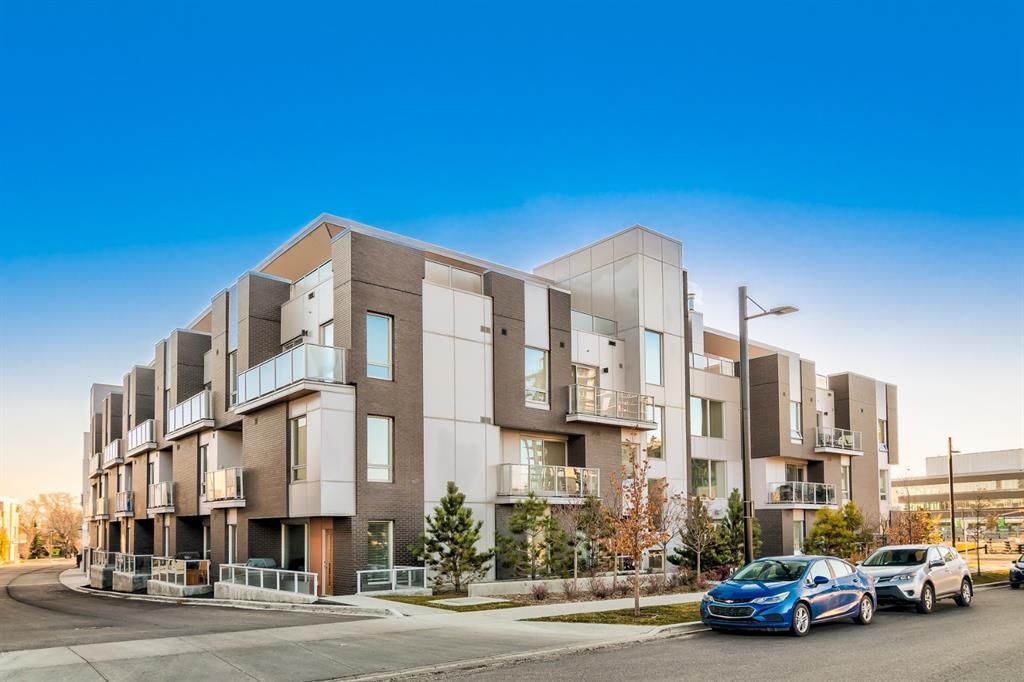Main Photo: 201 3130 Thirsk Street NW in Calgary: University District Apartment for sale : MLS®# A1155518