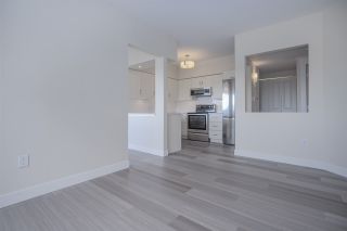 Photo 5: 921 31955 OLD YALE Road in Abbotsford: Abbotsford West Condo for sale in "Evergreen Village" : MLS®# R2449088