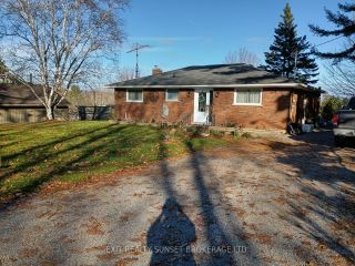 Photo 1: 225 West Street in Kawartha Lakes: Bobcaygeon House (Bungalow) for sale : MLS®# X7396546