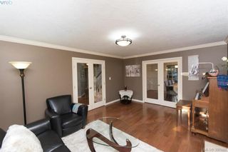 Photo 5: 1553 Eric Rd in VICTORIA: SE Mt Doug House for sale (Saanich East)  : MLS®# 796027