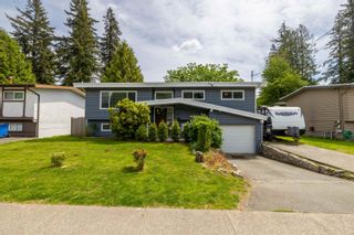 Photo 1: 2924 OLD CLAYBURN Road in Abbotsford: Abbotsford East House for sale : MLS®# R2883018
