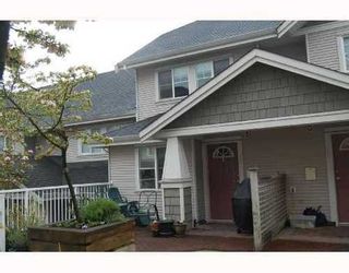 Photo 2: 25 232 TENTH Street: Uptown NW Home for sale ()  : MLS®# V709214