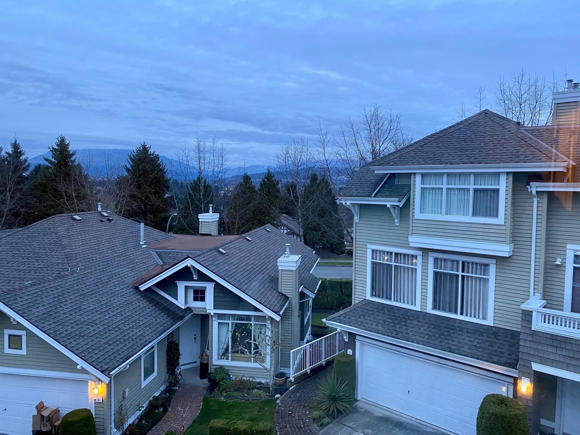 Photo 19: Photos: 28 5240 OAKMOUNT Crescent in Burnaby: Oaklands Townhouse for sale in "SANTA CLARA" (Burnaby South)  : MLS®# R2638222