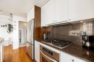 Photo 3: 701 1005 BEACH Avenue in Vancouver: West End VW Condo for sale (Vancouver West)  : MLS®# R2732975