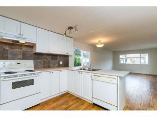 Photo 8: 35 201 CAYER Street in Coquitlam: Maillardville Manufactured Home for sale in "WILDWOOD PARK" : MLS®# R2042526