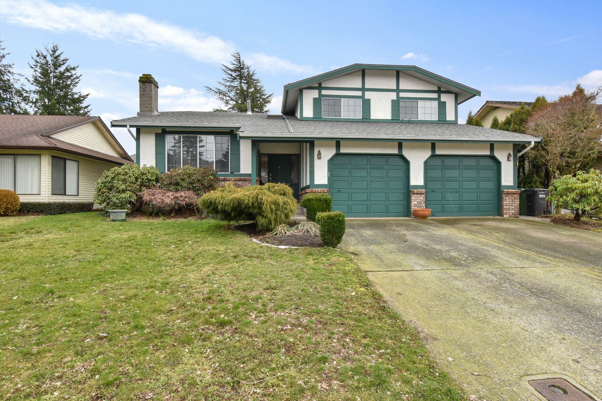 Main Photo: 3726 NICOLA Street in Abbotsford: Central Abbotsford House for sale : MLS®# R2661182