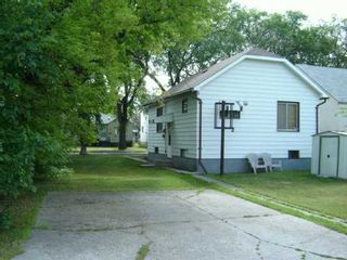 Photo 2: 758 CLIFTON Street in WINNIPEG: West End / Wolseley Single Family Detached for sale (West Winnipeg)  : MLS®# 2609829