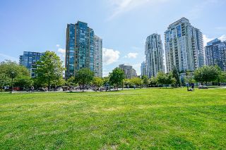 Photo 35: 310 1155 SEYMOUR Street in Vancouver: Downtown VW Condo for sale in "Brava Towers" (Vancouver West)  : MLS®# R2637517