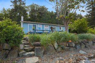 Photo 3: 5107 Shoreline Dr in Bowser: PQ Bowser/Deep Bay House for sale (Parksville/Qualicum)  : MLS®# 927823