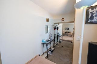 Photo 3: 11 Hobart Place in Winnipeg: Residential for sale (2F)  : MLS®# 202103329