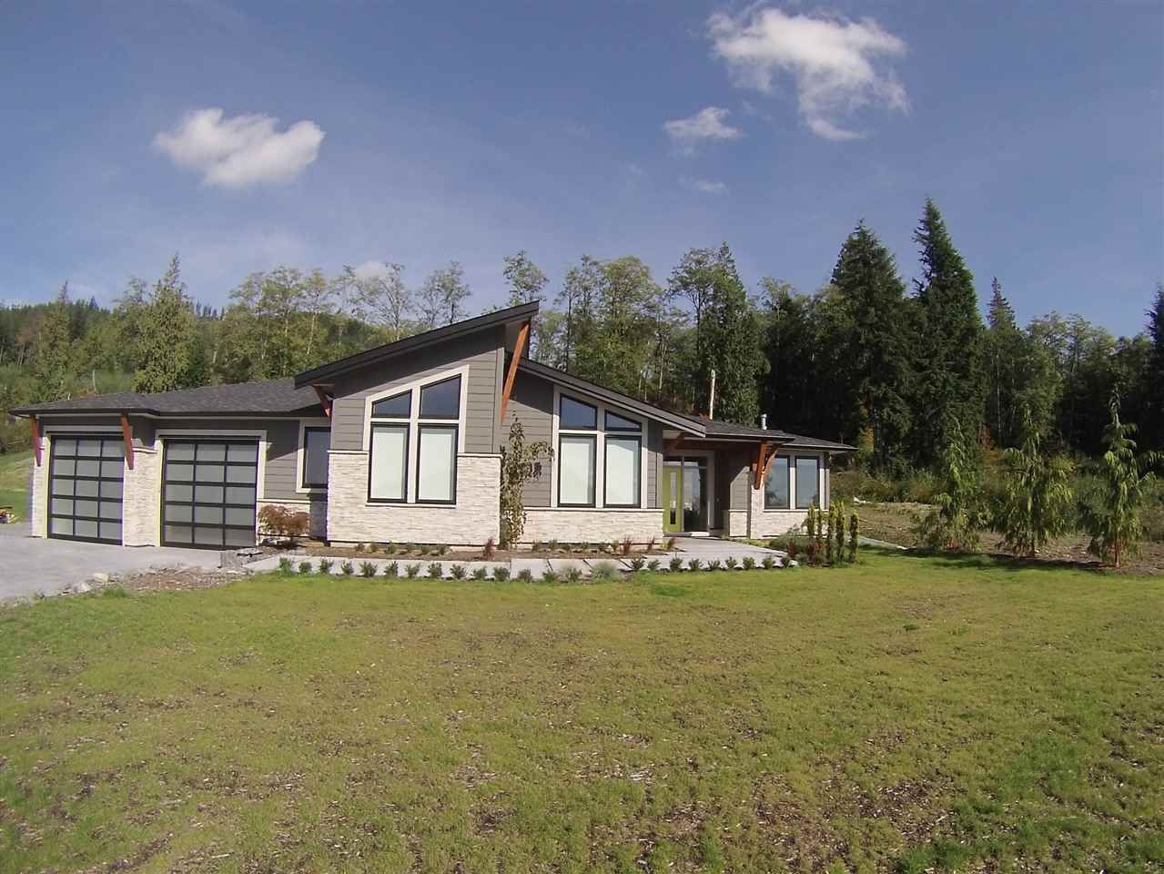 Main Photo: 3 37885 BAKSTAD Road in Abbotsford: Sumas Mountain House for sale in "ROCK CLIFF PARK" : MLS®# R2000942