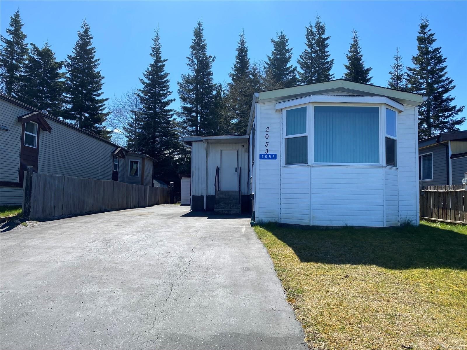 Main Photo: 2053 Chelan Cres in Port McNeill: NI Port McNeill Manufactured Home for sale (North Island)  : MLS®# 899573