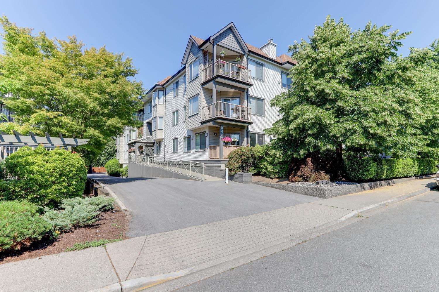 Main Photo: 301 5489 201 Street in Langley: Langley City Condo for sale in "Canim Court" : MLS®# R2598008