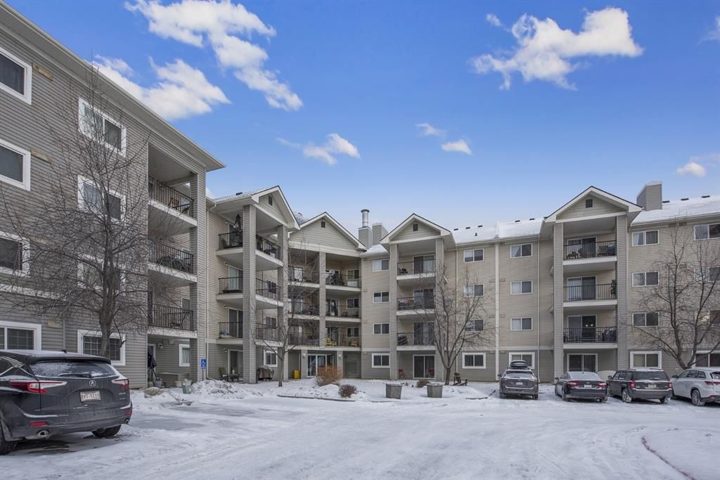 Main Photo: 4321 4975 130 Avenue SE in Calgary: McKenzie Towne Apartment for sale : MLS®# A1173182