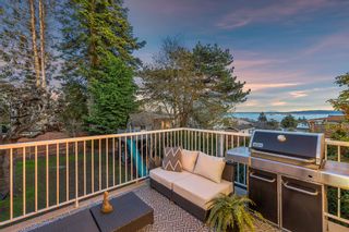 Photo 15: 1080 PARKER Street: White Rock House for sale in "East Beach" (South Surrey White Rock)  : MLS®# R2871038