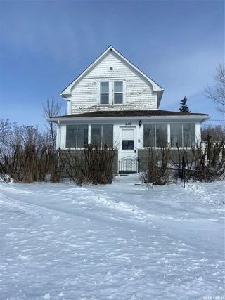 Photo 1: 208 2nd Avenue in Mortlach: Residential for sale : MLS®# SK922473