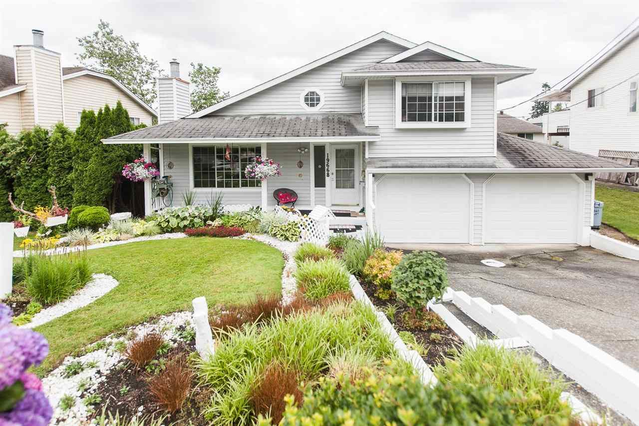 Main Photo: 19668 68 Avenue in Langley: Willoughby Heights House for sale : MLS®# R2084070