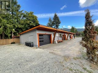 Photo 3: 118 Macdonald Rd in Lake Cowichan: House for sale : MLS®# 914708