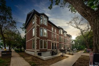Photo 1: 1001 Osler Street in Saskatoon: Varsity View Residential for sale : MLS®# SK891330
