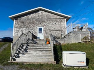 Photo 4: 2 Joshua Road in Alderney Point: 305-Richmond County / St. Peters Residential for sale (Highland Region)  : MLS®# 202323906