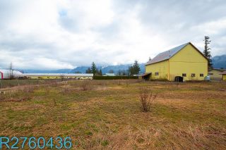 Photo 9: 9685 MCLEOD Road in Rosedale: East Chilliwack House for sale (Chilliwack)  : MLS®# R2760436