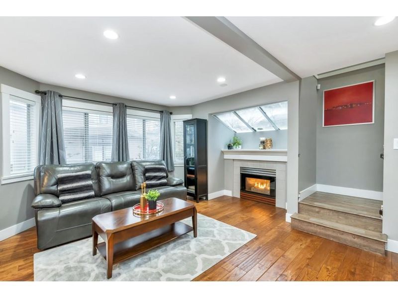 FEATURED LISTING: 19 - 5380 SMITH Drive Richmond