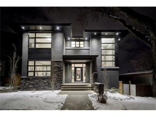 Photo 1: 2763 CANNON Road NW in Calgary: Charleswood House for sale : MLS®# C4091445