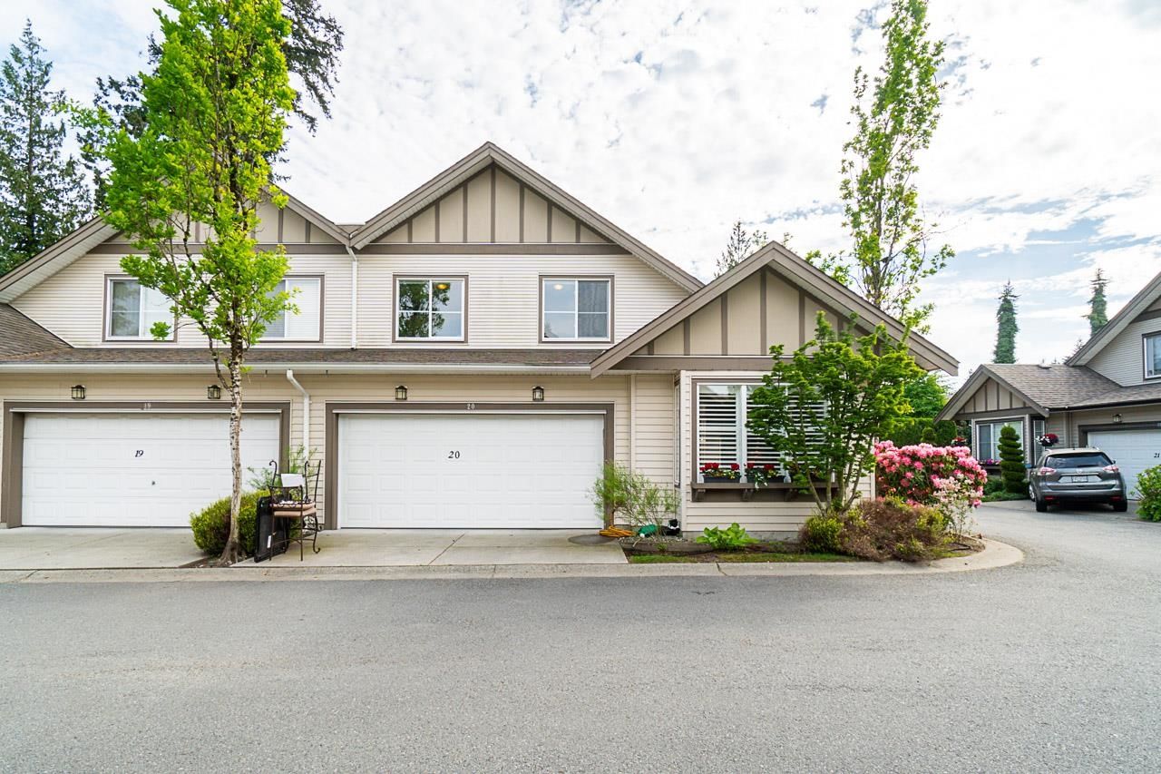 Main Photo: 20 15868 85 Avenue in Surrey: Fleetwood Tynehead Townhouse for sale in "CHESTNUT GROVE" : MLS®# R2779875