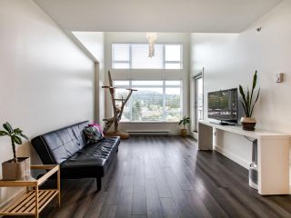 Photo 3: 507 2525 CLARKE Street in Port Moody: Port Moody Centre Condo for sale in "THE STRAND" : MLS®# R2493487