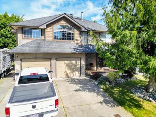 Photo 2: 6130 170 Street in Surrey: Cloverdale BC House for sale in "West Cloverdale" (Cloverdale)  : MLS®# R2784741