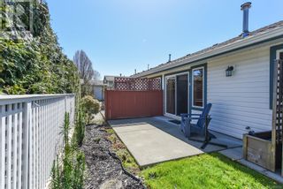 Photo 9: 8 1755 Willemar Ave in Courtenay: House for sale : MLS®# 930316