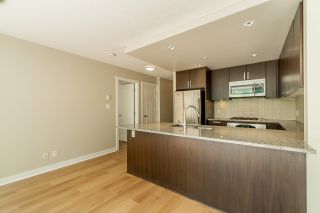 Photo 6: 705 2978 GLEN Drive in Coquitlam: North Coquitlam Condo for sale in "Grand Central" : MLS®# R2775466