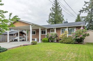 Photo 1: 2084 WILEROSE Street in Abbotsford: Central Abbotsford House for sale : MLS®# R2868988