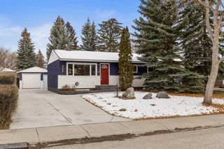 Photo 2: 340 86 Avenue SE in Calgary: Acadia Detached for sale : MLS®# A2123422