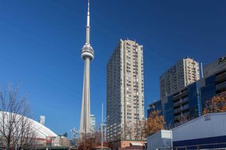 Photo 28: 1702 270 Queens Quay W in Toronto: Waterfront Communities C1 Condo for sale (Toronto C01)  : MLS®# C5343228