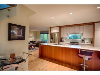 Photo 4: 1040 GRAND BV in North Vancouver: Boulevard House for sale : MLS®# V1067780